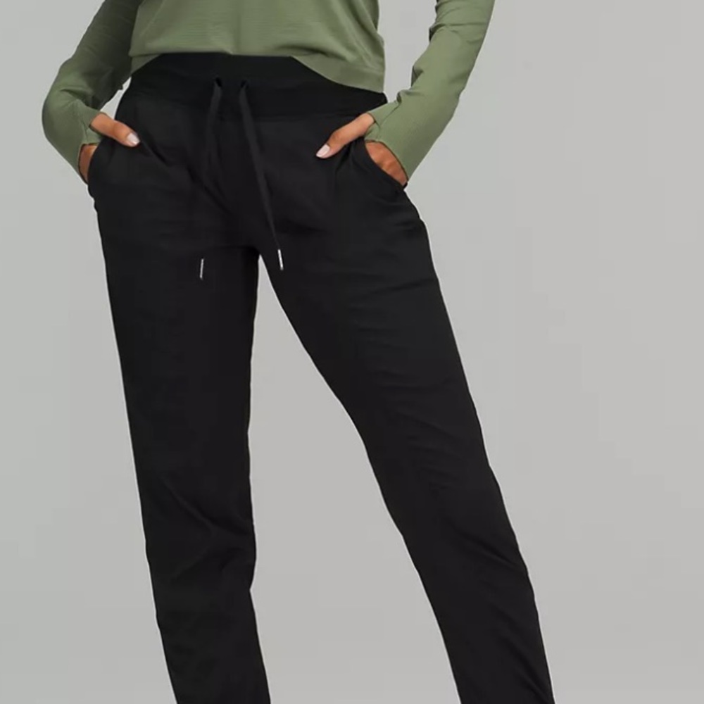 Lululemon Dance Studio Mid-Rise Pant *Like New*